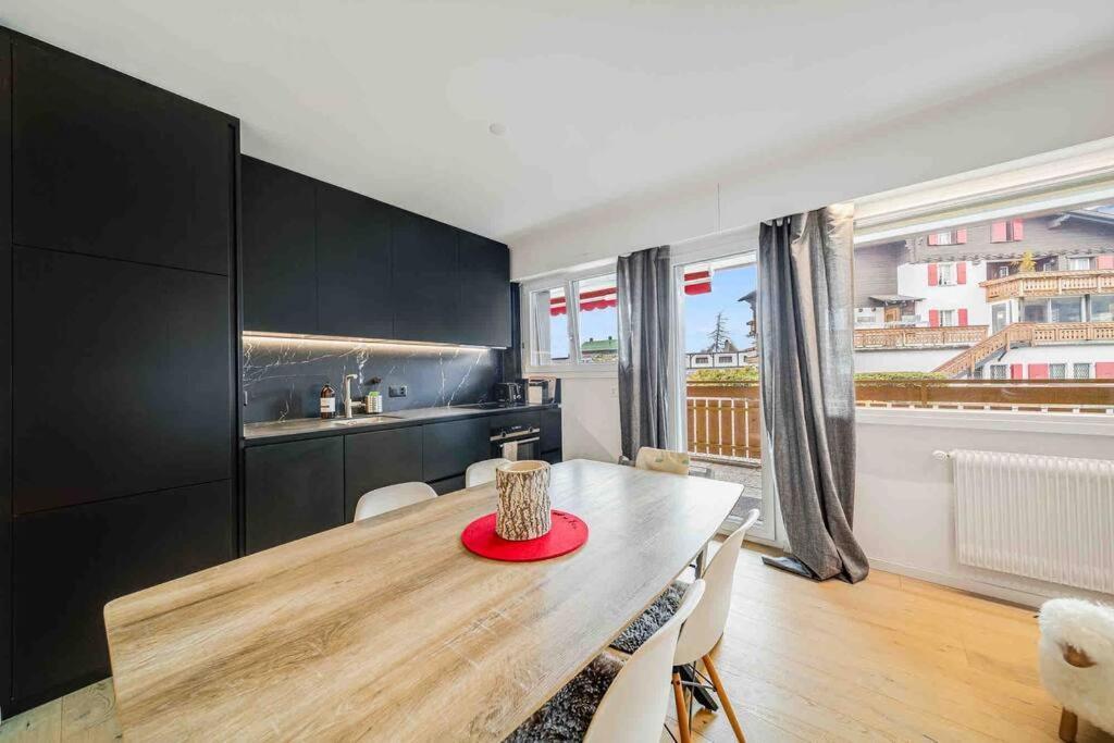 अपार्टमेंट Center With Fireplace And Parking Crans-Montana